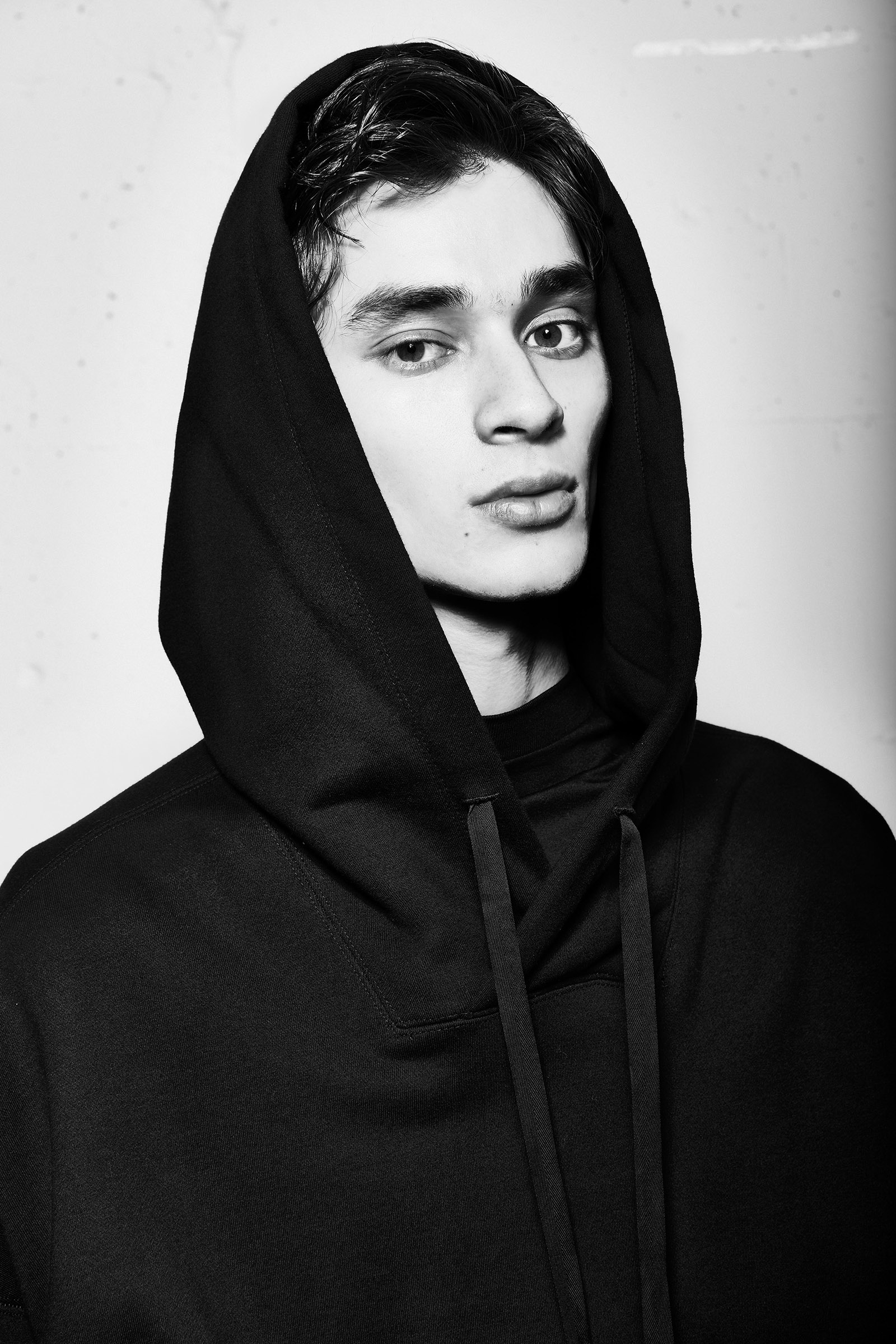 ＊ Direction&Styling：Koji Udo / Hair : HIROKI(W) / Model : Simon（WIZARD MODELS） 