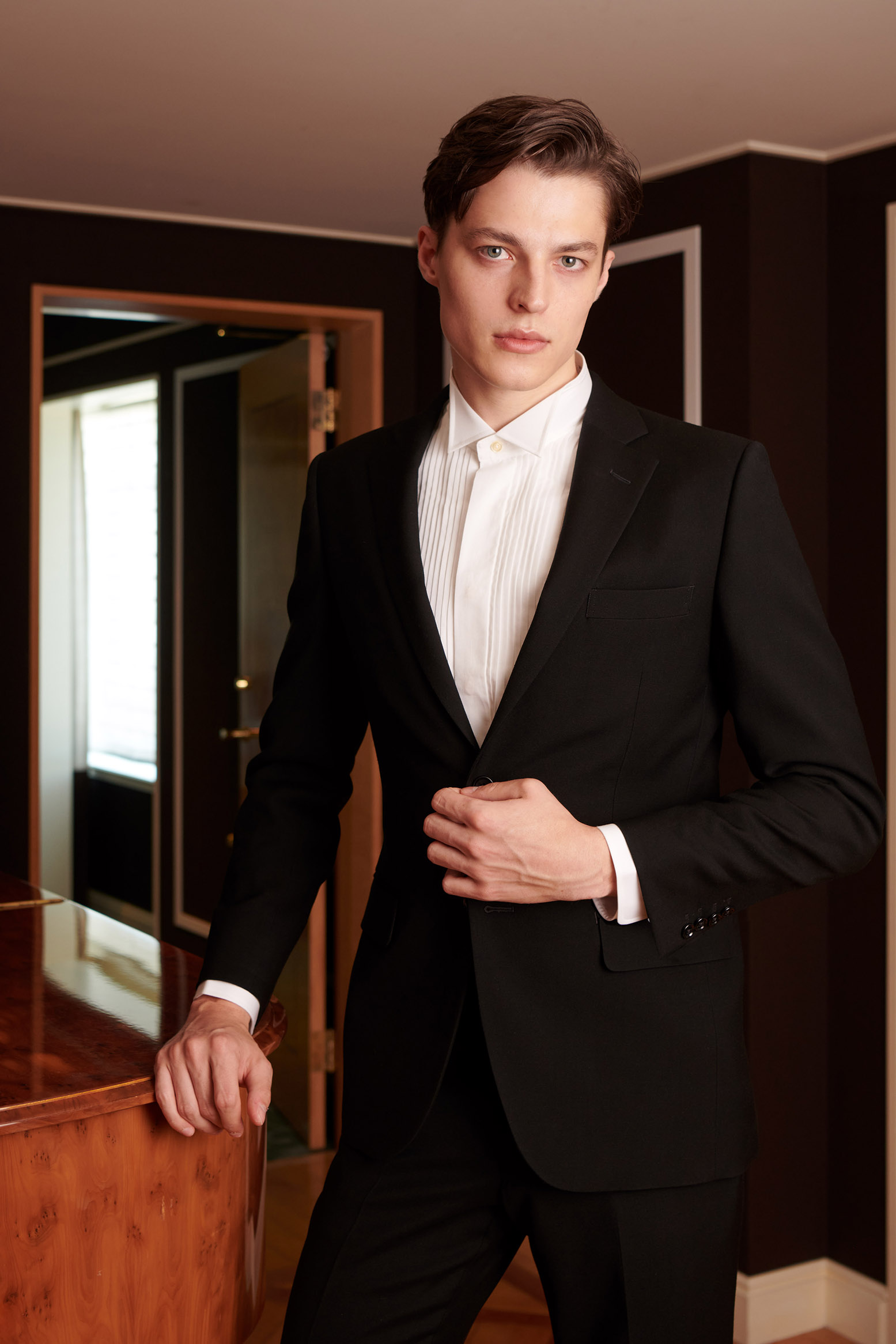 ＊Creative Directeor : Naoko Kikuchi / Hair & Make up : Tetsuro Shima / Model : Brodie(donna models) / Produce : Riko Obayash , Miyuka Abe (marie claire japan)