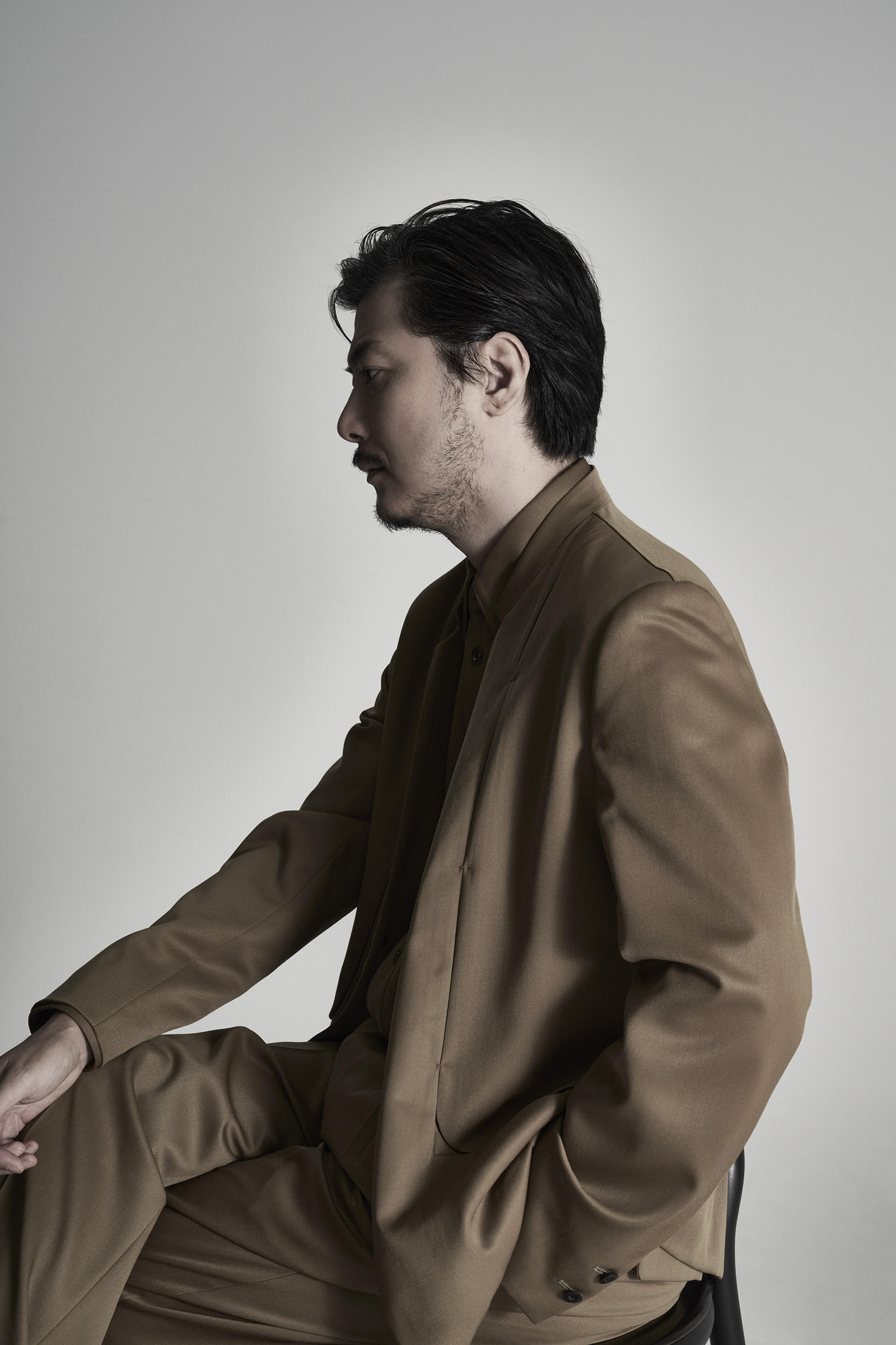 Styling ；Yoshio Hakamada / Hair & Make-up : Take /  Edit & Produce  : Hikaru Sato（Esquire）/ Interview : Natsuko Ohki 