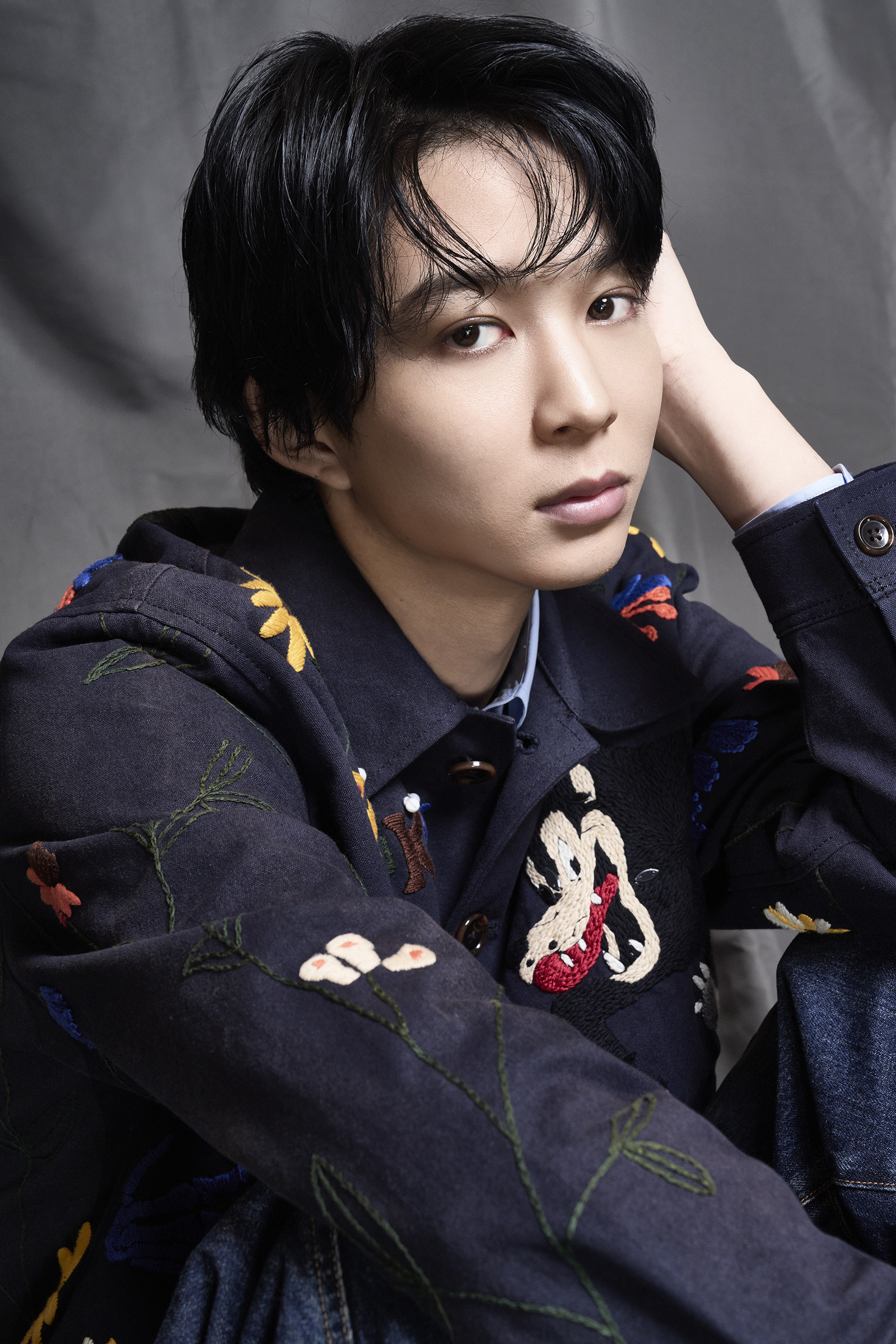 Creative direction&Produce : Kazuhiro Yanai / Styling ；Yoshiaki Komatsu / Hair & Make-up : Nobukiyo/  Interview&text : Mayu Yamamoto