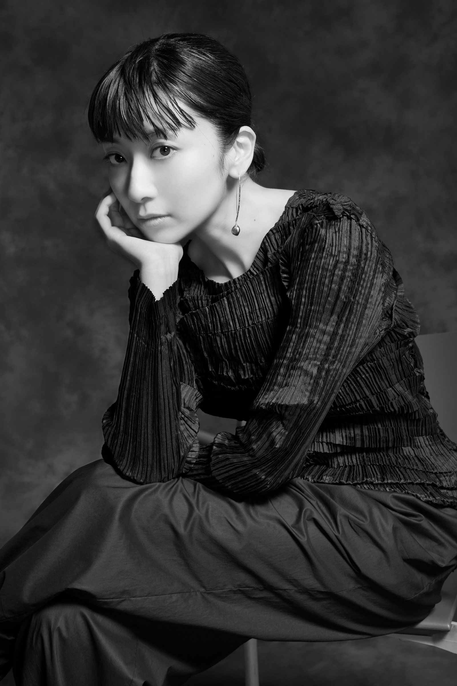 ＊ Stylist : Kiyomi Tanimoto / Hair&Make up : Nobuyuki Shiozawa / Direction&Produce : Hiromitsu Ida(marie claire style Japan) , Special thanks to : Riko Obayashi(marie claire style Japan) 
