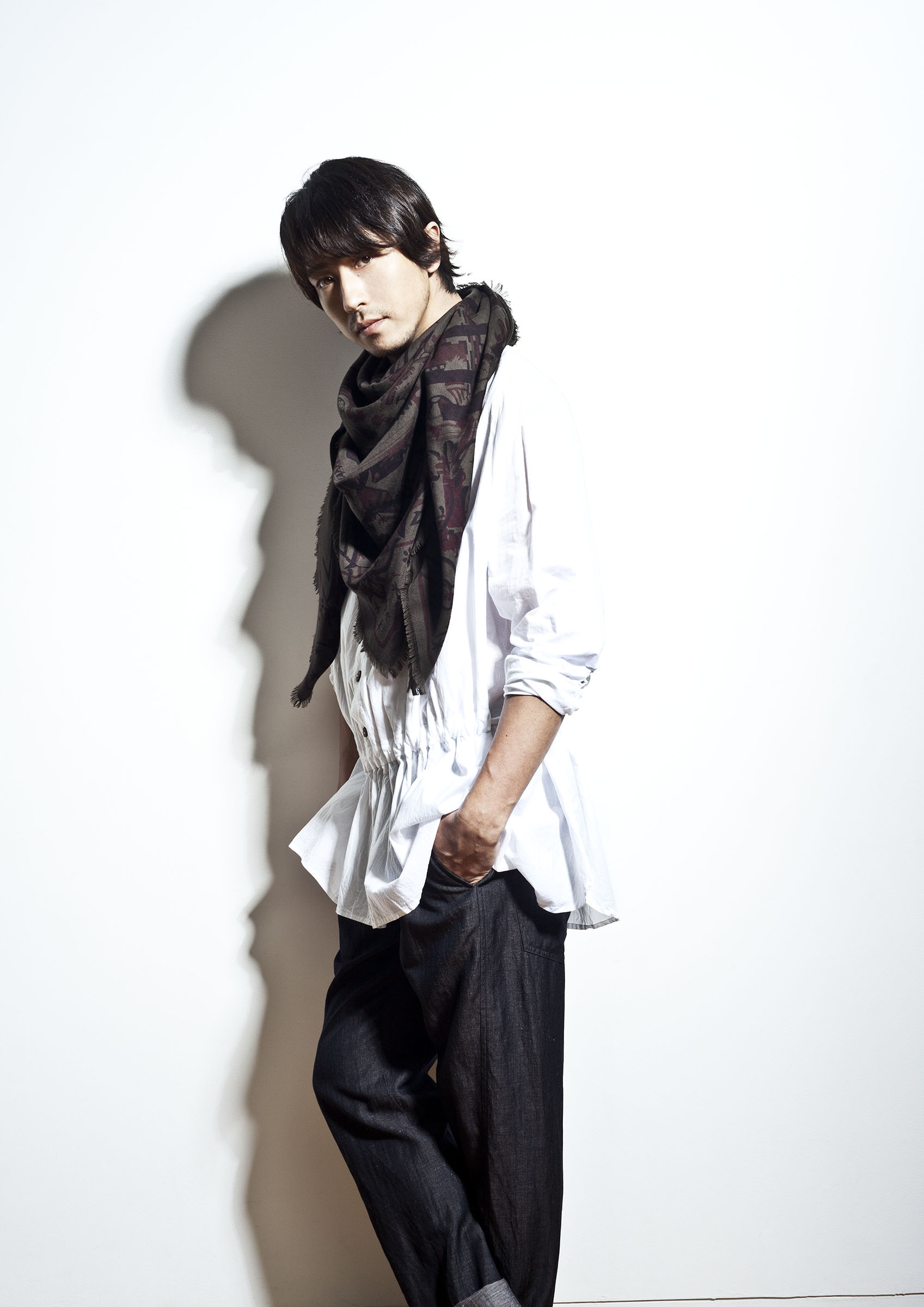 Shosuke Tanihara / 谷原 章介 , actor , UOMO , magazine